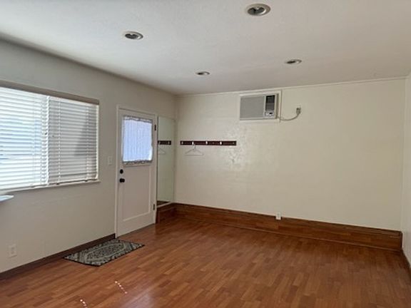 5th image of 173 N San Tomas Aquino Rd