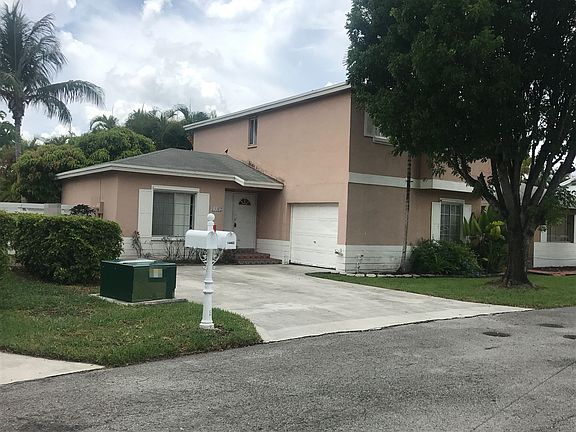 2nd image of 14462 SW 139 Avenue Cir W