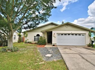 395 Lake Daisy Dr, Winter Haven, FL 33884