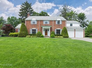5 Barnard Pl, Manhasset, NY 11030