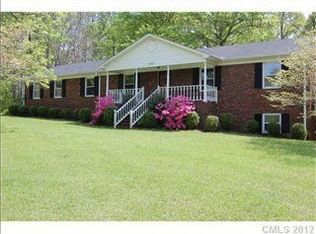 6764 Glover Ln, Stanley, NC 28164