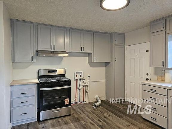 2nd image of 918 N 11th St