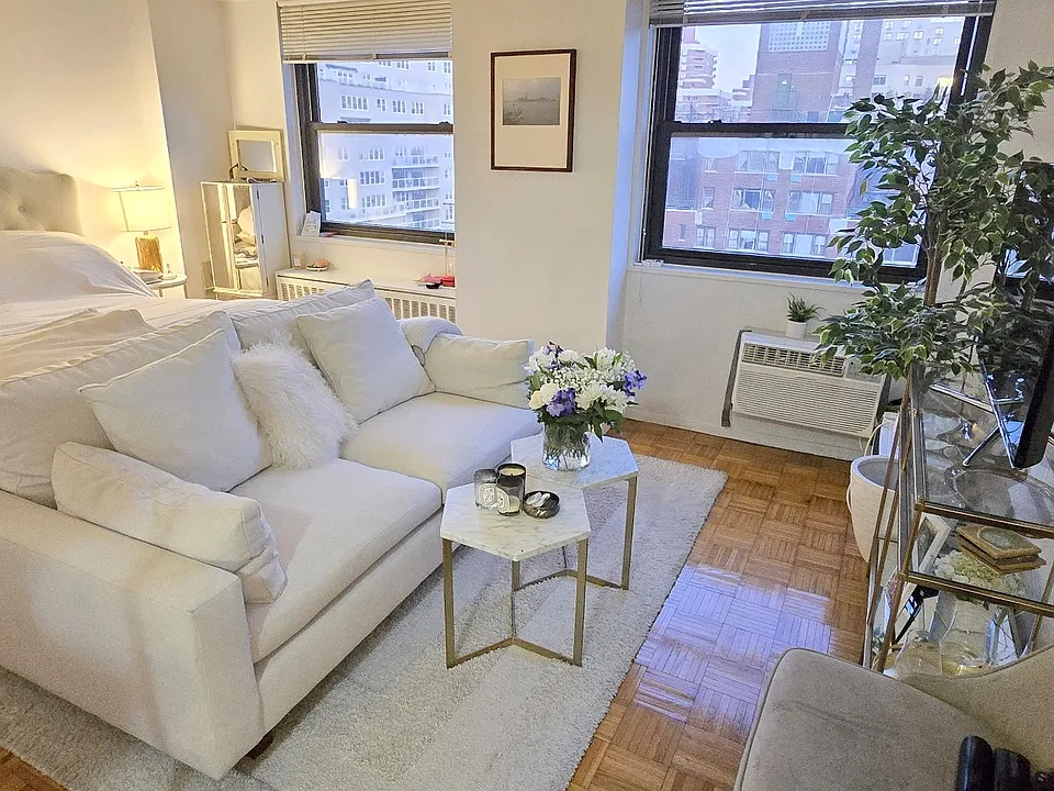 401 2nd Ave #7-A
