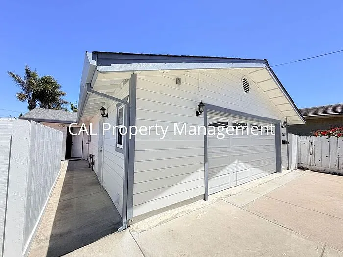 245 Maple St #A — Photo 12