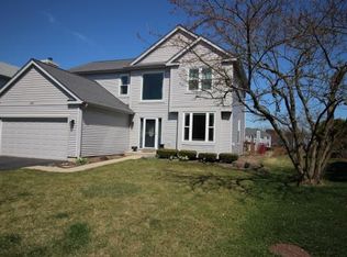 235 Buckingham Dr, Grayslake, IL 60030