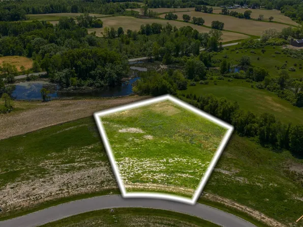 1571 Vista Dr, Oakland, MI 48363