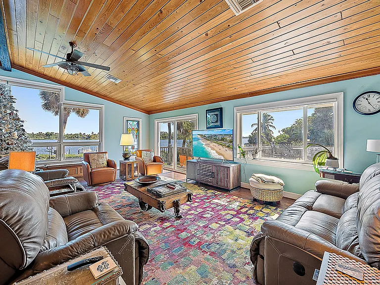12140 SE Indian River Dr N — Photo 15