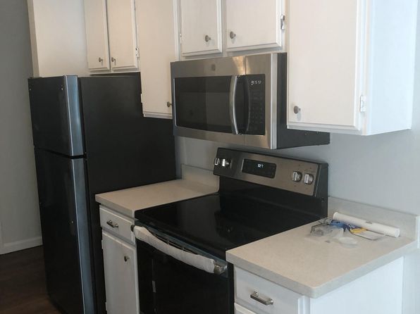 2241 Woodside Ln Unit 12