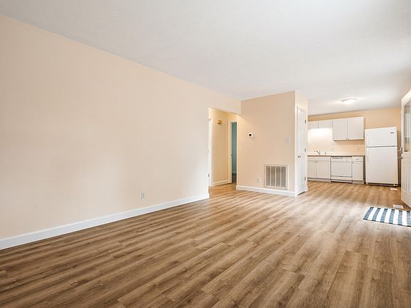 4th image of 121 Westview Dr APT 27