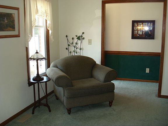 Living Room to Entry 