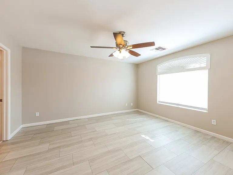 23720 N 118th Ln — Photo 11