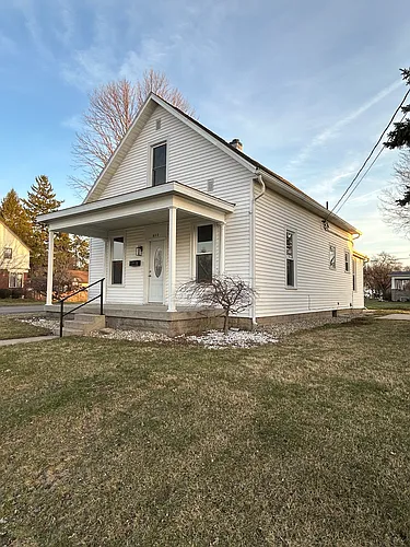 503 W 3rd St Photo 1
