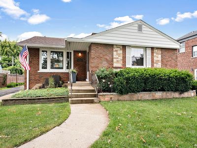10062 Drury Ln, Westchester, IL, 60154