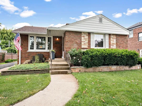 10062 Drury Ln, Westchester, IL 60154