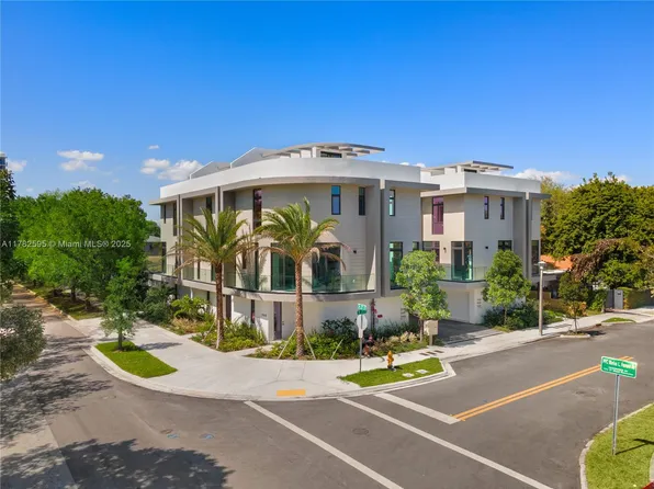 2501 SW 27th St #6, Miami, FL 33133