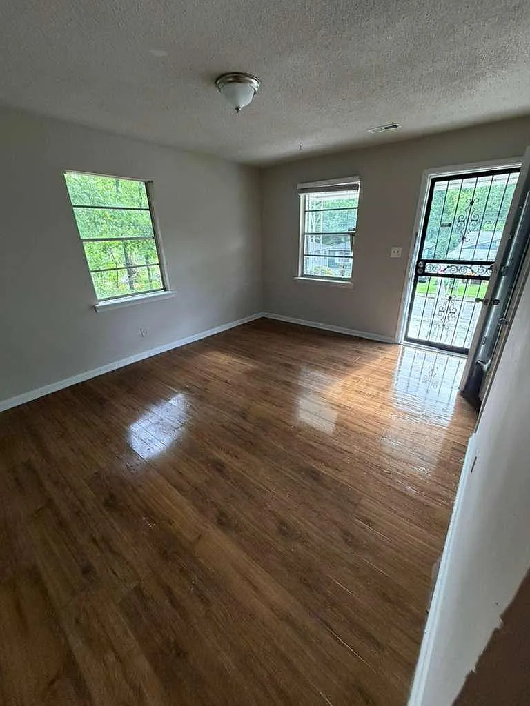 3 bed, 936 sqft, $1,400 — Photo 4