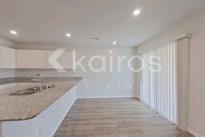 2537 Provence Dr SE — Photo 5