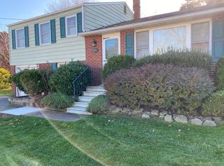 1104 Pinegrove Ave, Lansdale, PA 19446