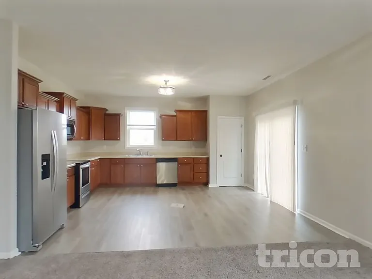 305 Gale Ct — Photo 5