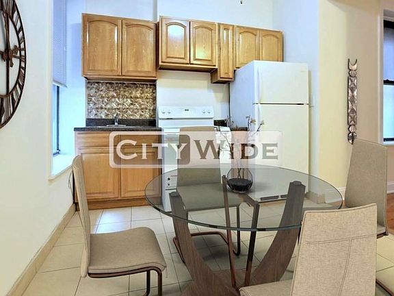 3rd image of 238 E 58th St #30