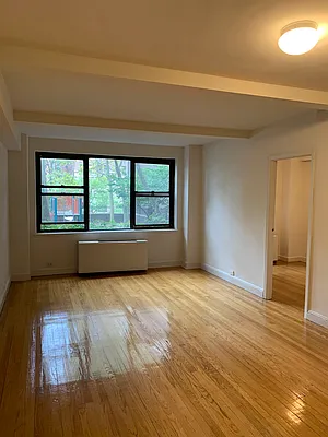 Rented by Bond New York | media 19