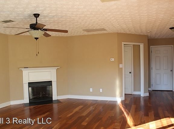 5th image of 105 Daisy Cir