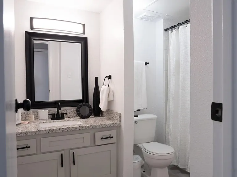 Skylar Pointe — Photo 4