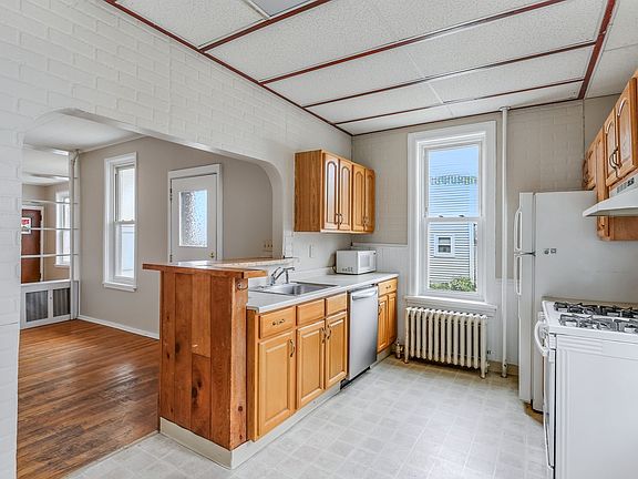 3rd image of 404-406 Hummel Ave #404-A