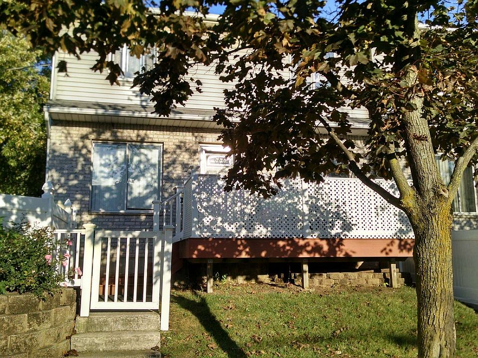 2nd image of 389 Maguire Ave