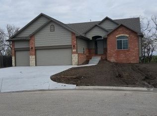 732 E Sprucewood Cir, Park City, KS 67147
