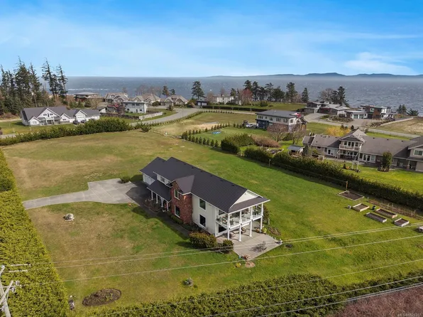 1167 Tara Rd, Comox Valley, BC V9M 3T5