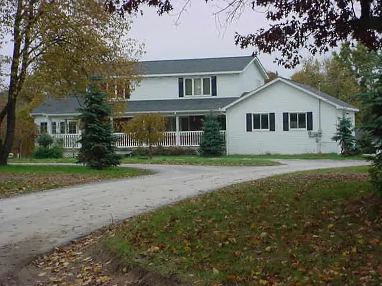 12202 Larkins Rd — Photo 2