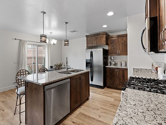 4th image of 5862 Challenger Way St