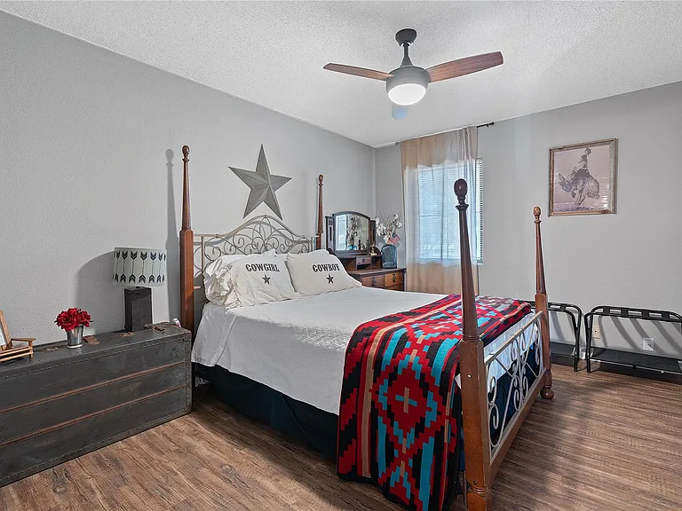 111 Comanche Point — Photo 15