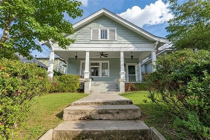 2 bed, 2.0 bath, 1336 sqft, $5,000 — Photo 1