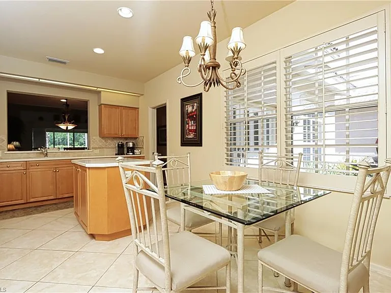 5815 Persimmon Way — Photo 7
