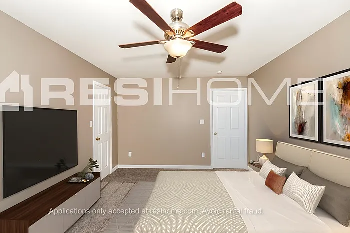 1041 Georgetown Ln — Photo 8