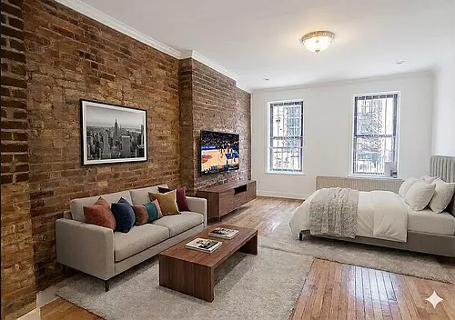527 W 48th St #3RW Photo 1