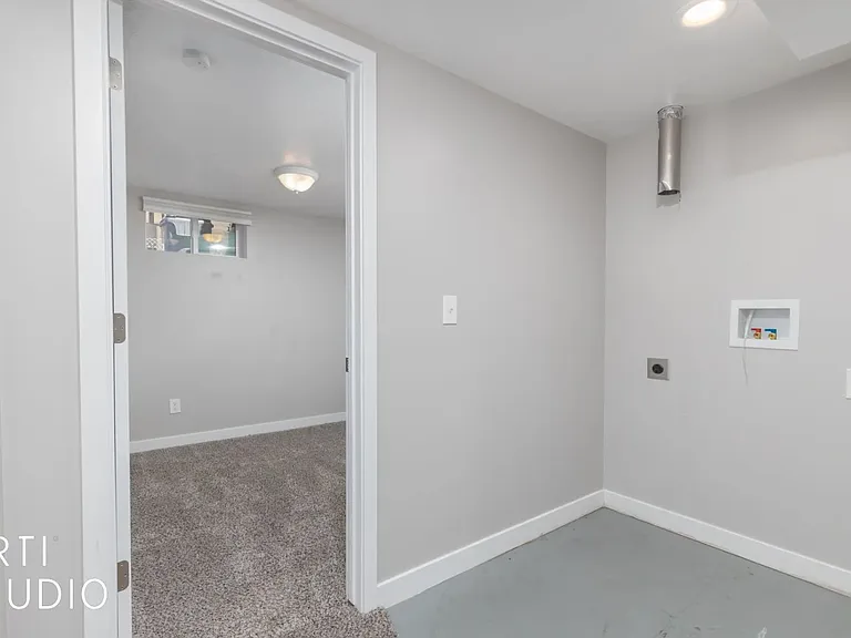 846 E McFarland St — Photo 12
