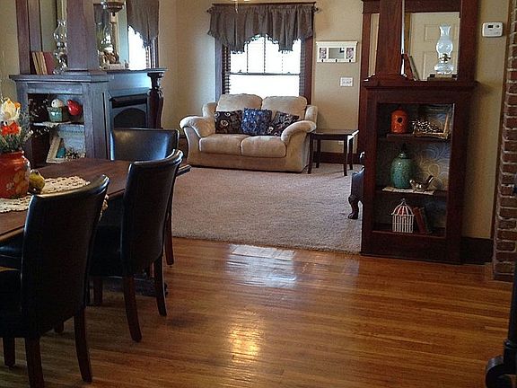 Dining/living room