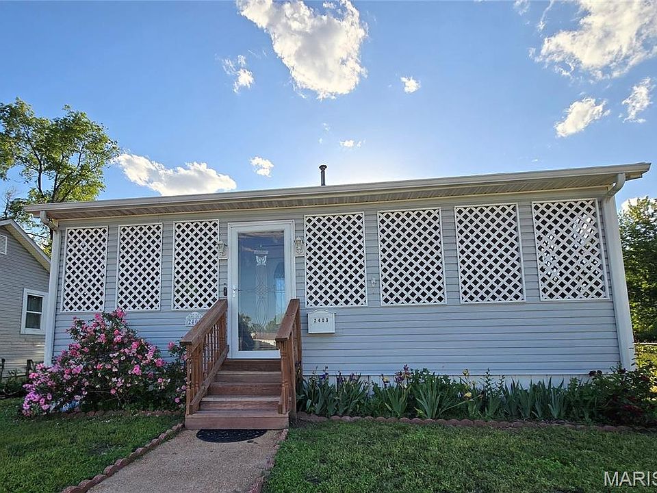 1st image of 2409 Bryan Ave
