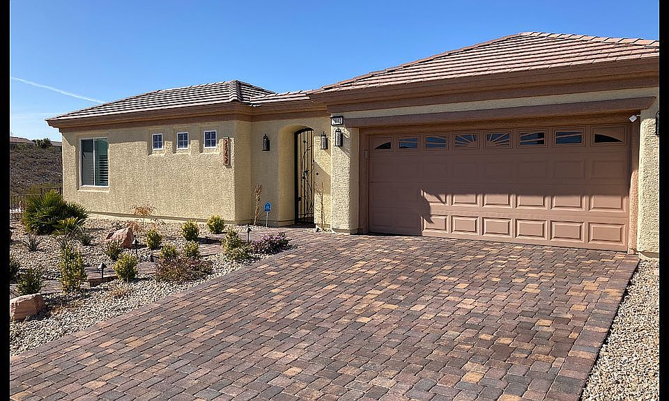 2nd image of 2842 Somerset Springs Dr