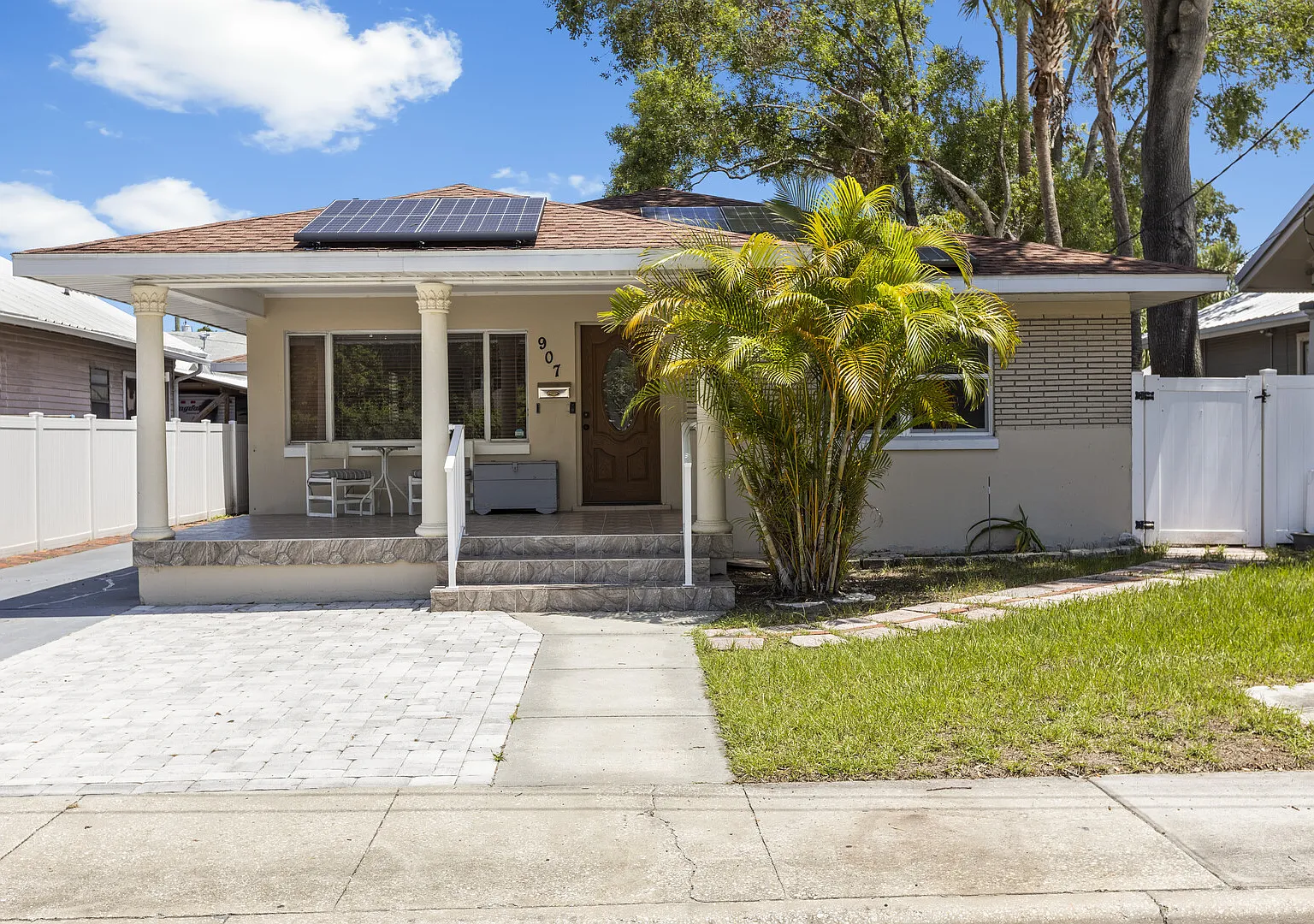 Riverwalk Tampa- 4/4- Sleeps 12 — Photo 1