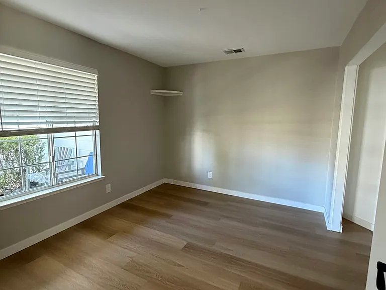 THIRD BEDROOM (FRENCH DOOR)