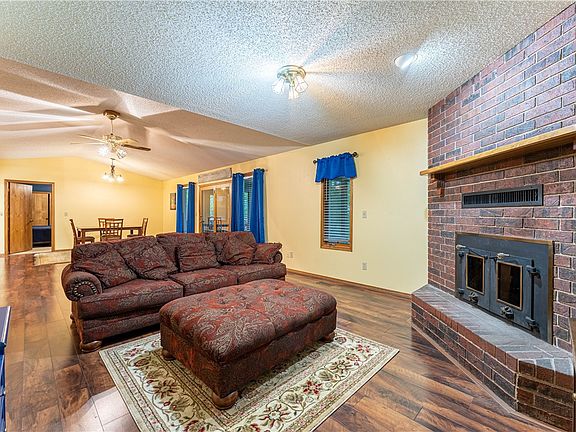 5th image of 5 Quantock Hills Ln