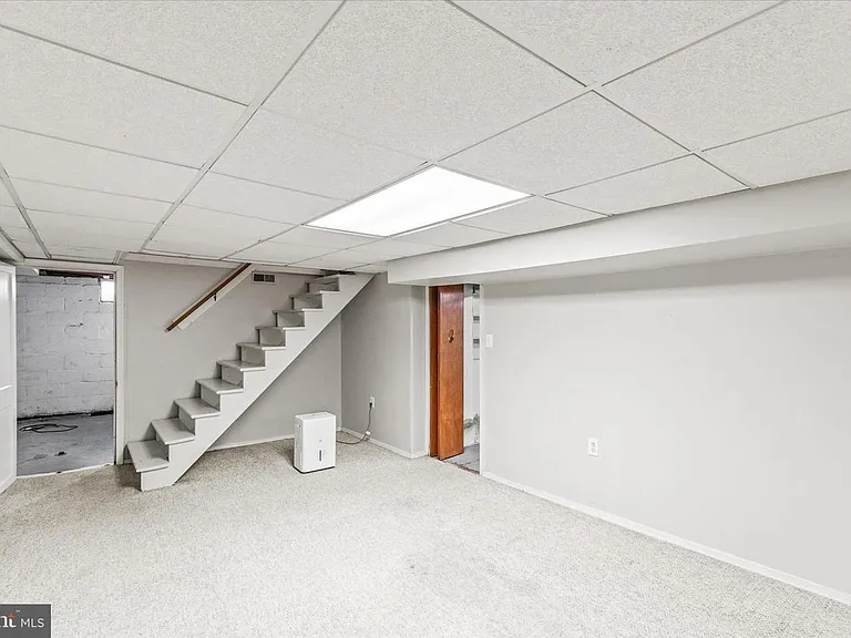 317 Greystone Rd — Photo 8