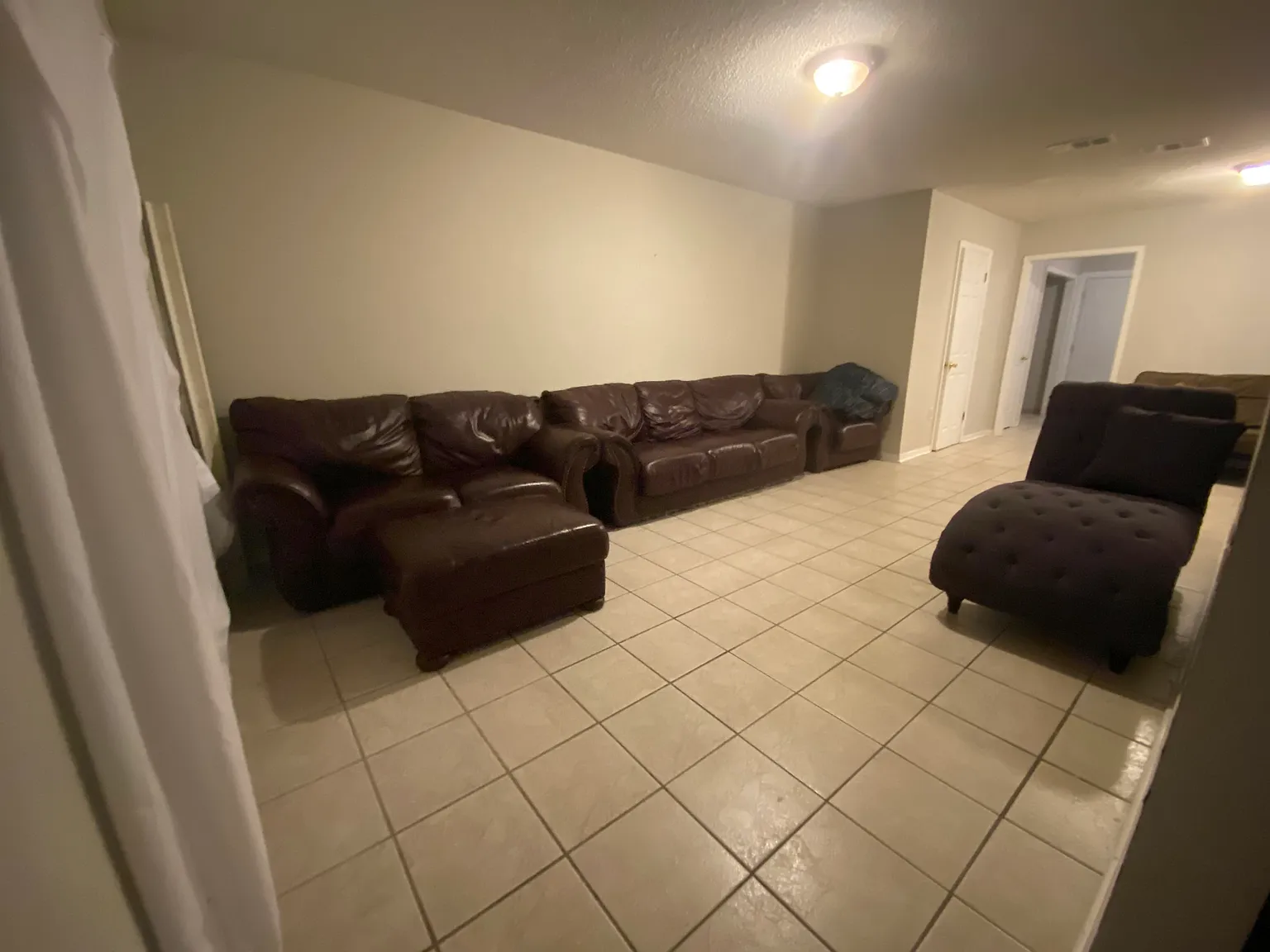 2 bed, 1.5 bath, 4416 sqft, $950 — Photo 2
