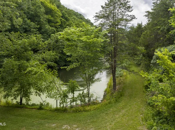 700 Piney Flats Rd, Piney Flats, TN 37686