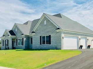 207 Hauer Ter, Spring Grove, PA 17362