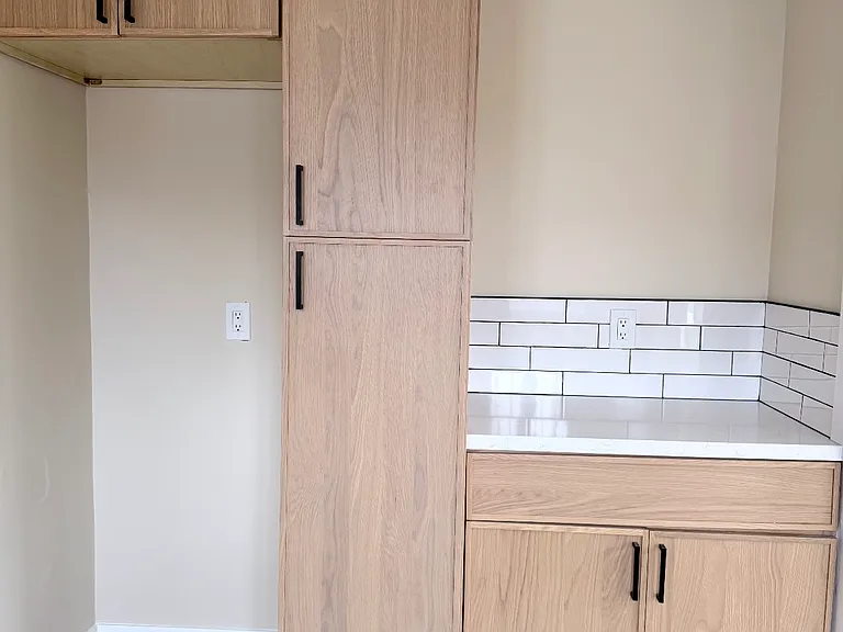 119 N Chester Ave #1/2 — Photo 1
